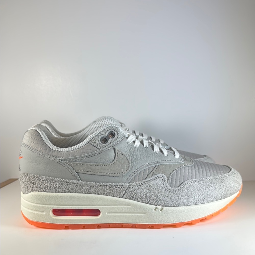 Nike Air Max 1 PRM Women’s Size 8 Light Iron Ore Total Orange Sneakers Shoes